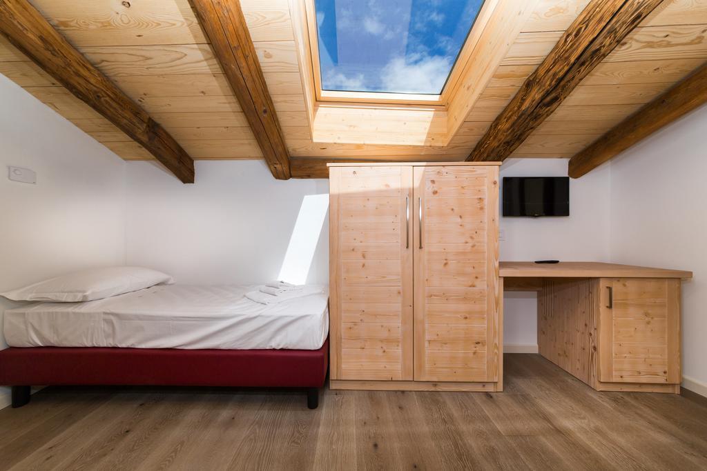 Colle Ameno Room And Breakfast ロヴェレート 部屋 写真